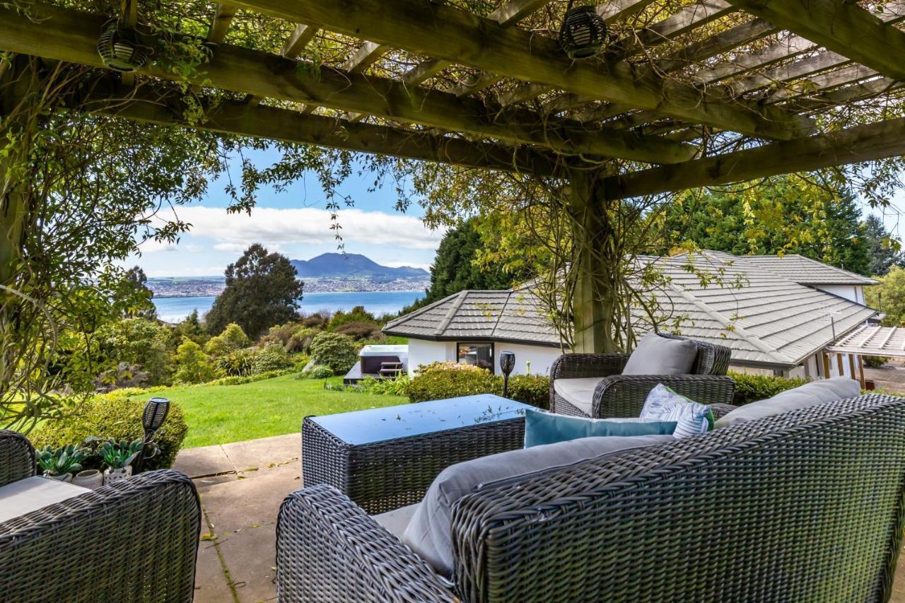 Villa Acacia Heights Gardens à Lac Lac Taupo Extérieur photo